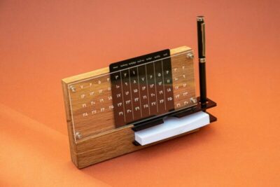 تقویم رومیزی تبلیغاتی 1404