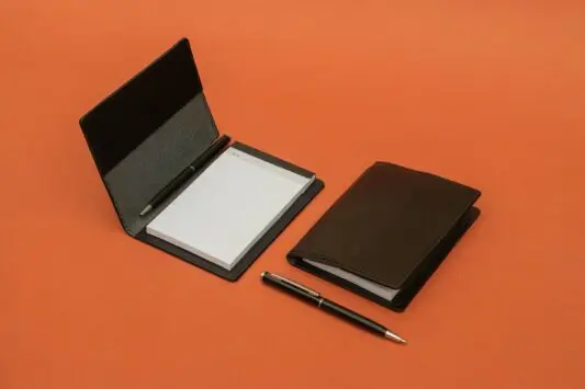 دفترچه یادداشت یکتا 1404 دفترچه یادداشت یکتا 1404