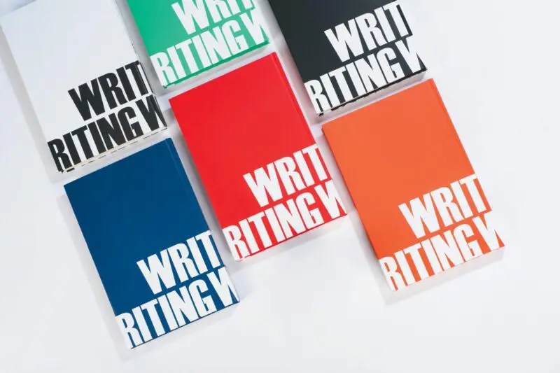 دفترچه یادداشت جلد سخت 1404 دفترچه یادداشت جلد سخت 1404